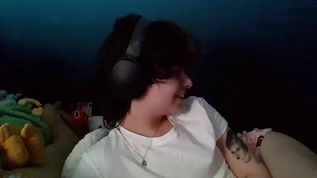 quwuinnie333 online show from 01-15-26, 03:11