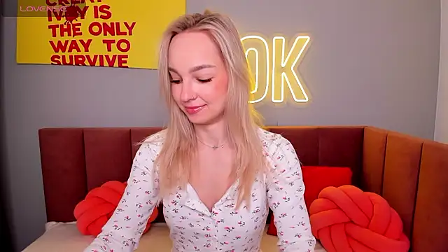 Snapshot of DaisyMellifluous chatting on 01-15-26, 01:32 DaisyMellifluous online show from 01-15-26, 01:32