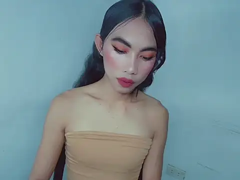 Snapshot of Massivecockfiona chatting on 02-07-26, 05:22 Massivecockfiona online show from 02-07-26, 05:22