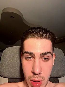 MaximStt1 online show from 01-08-26, 01:57