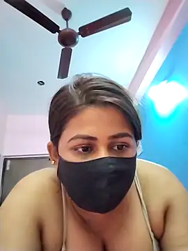 pinkihot23 online show from 03-08-26, 08:51