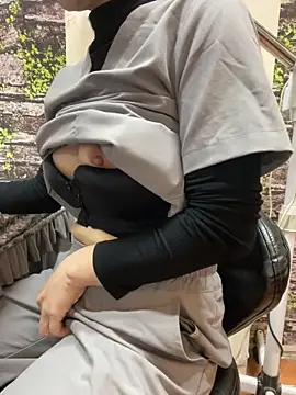 Bee bee1 online show from 02-04-26, 07:36