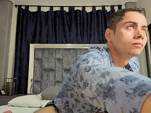 LeoMonnroe online show from 01-19-26, 02:43