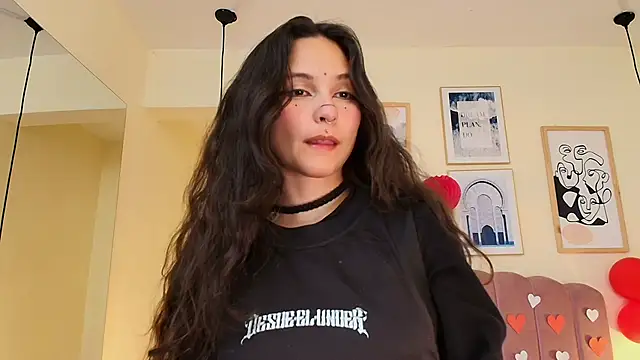 Hanabie  online show from 02-20-26, 03:14