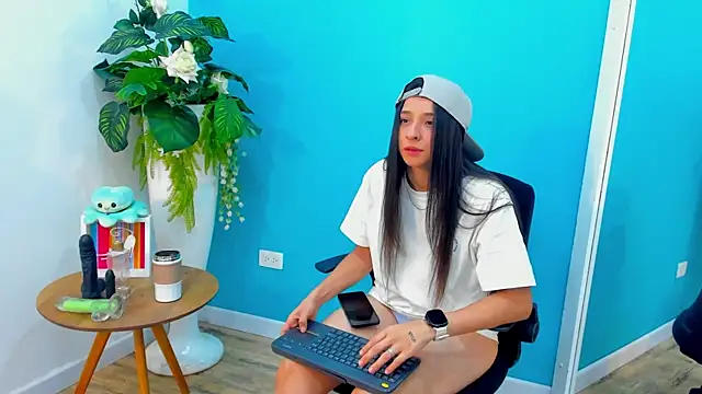 ViictoriiaSaenz online show from 03-02-26, 04:47