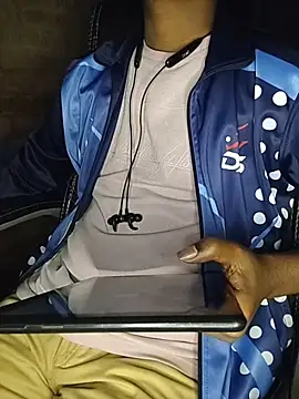 Snapshot of Ravi_Free_Fire chatting on 02-01-26, 07:07 Ravi Free Fire online show from 02-01-26, 07:07