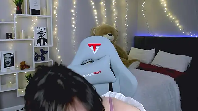 KikaOsterman online show from 02-01-26, 12:15