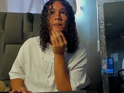 Snapshot of dylaans19 chatting on 02-25-26, 02:27 dylaans19 online show from 02-25-26, 02:27