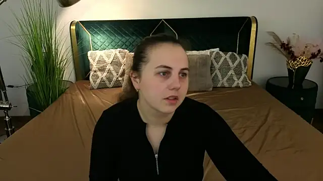 MikaFoxy online show from 04-02-26, 05:05