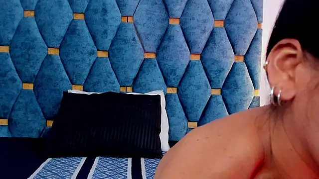 Snapshot of Michel_fitnes chatting on 02-16-26, 11:17 Michel fitnes online show from 02-16-26, 11:17