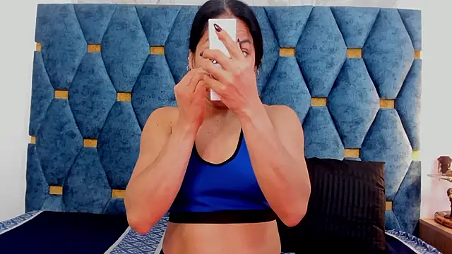 Snapshot of Michel_fitnes chatting on 02-17-26, 11:18 Michel fitnes online show from 02-17-26, 11:18