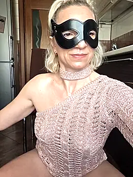 Snapshot of DahliaDew chatting on 01-14-26, 10:32 DahliaDew online show from 01-14-26, 10:32