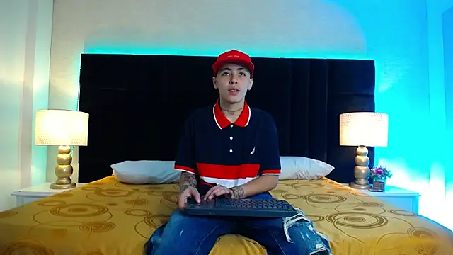 Raven Cox online show from 01-11-26, 05:12