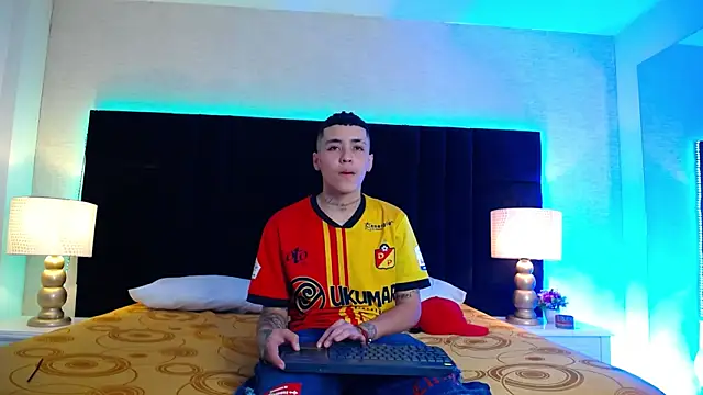 Raven Cox online show from 01-12-26, 05:23