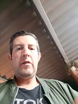 Snapshot of MelissaAndPeter chatting on 11-01-25, 09:50 MelissaAndPeter online show from 11-01-25, 09:50