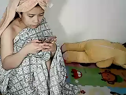 xxhotamizinggirl online show from 02-06-26, 11:35