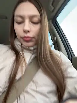 Snapshot of LeiaMood chatting on 03-02-26, 04:47 LeiaMood online show from 03-02-26, 04:47