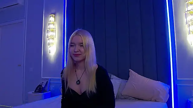 KimmyFlare online show from 01-13-26, 01:38