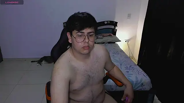 Snapshot of Dylan_cr chatting on 03-27-26, 04:18 Dylan cr online show from 03-27-26, 04:18