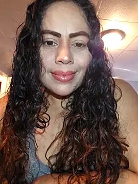 Snapshot of _Zhamira chatting on 02-27-26, 02:39 Zhamira online show from 02-27-26, 02:39