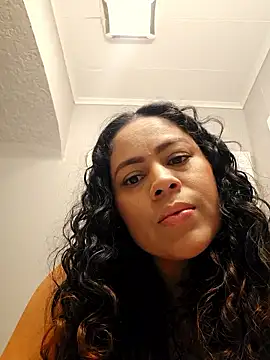 Snapshot of _Zhamira chatting on 03-01-26, 04:42 Zhamira online show from 03-01-26, 04:42