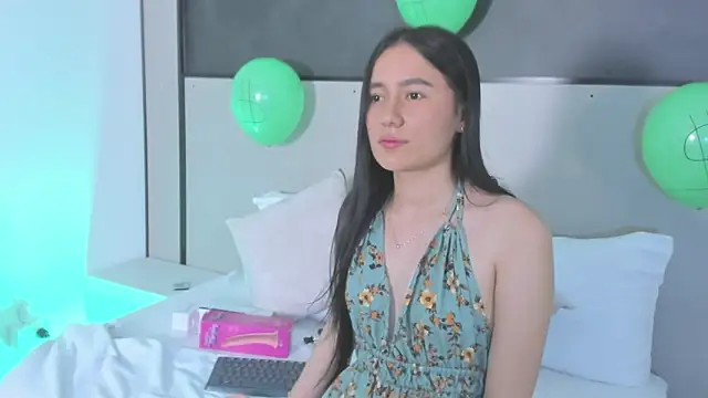 Snapshot of mia_slora chatting on 03-17-26, 12:19 mia slora online show from 03-17-26, 12:19