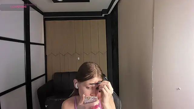 ElviraRosse1 online show from 01-13-26, 12:32