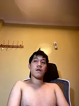 Snapshot of asian_guy67 chatting on 01-12-26, 10:42 asian guy67 online show from 01-12-26, 10:42