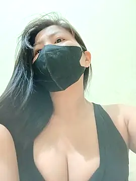 Snapshot of Lyly-68688 chatting on 02-13-26, 11:45 Lyly-68688 online show from 02-13-26, 11:45