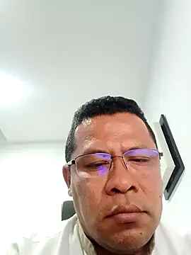 Snapshot of Antony-5045 chatting on 01-18-26, 11:08 Antony-5045 online show from 01-18-26, 11:08