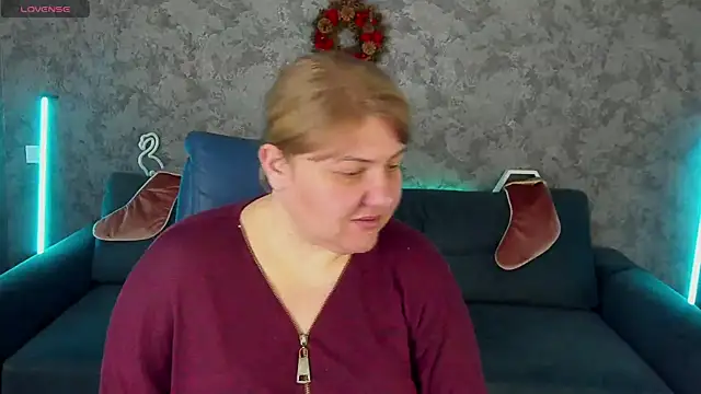 EmmaKanee online show from 01-12-26, 08:19