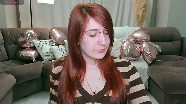 Snapshot of Polly_Sweet chatting on 02-12-26, 06:47 Polly Sweet online show from 02-12-26, 06:47