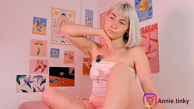 Snapshot of annieTinky0 chatting on 02-26-26, 12:09 annieTinky0 online show from 02-26-26, 12:09