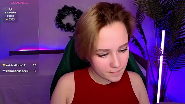 Snapshot of Ellie_Heavenly chatting on 01-15-26, 08:30 Ellie Heavenly online show from 01-15-26, 08:30