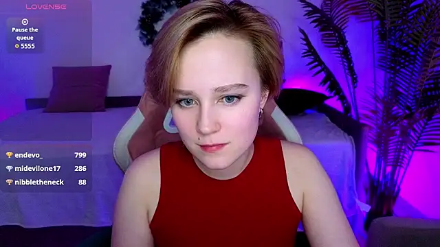 Snapshot of Ellie_Heavenly chatting on 01-31-26, 07:11 Ellie Heavenly online show from 01-31-26, 07:11