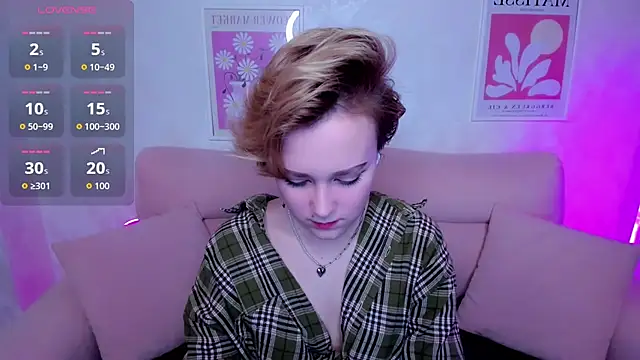 Snapshot of Ellie_Heavenly chatting on 02-08-26, 01:42 Ellie Heavenly online show from 02-08-26, 01:42