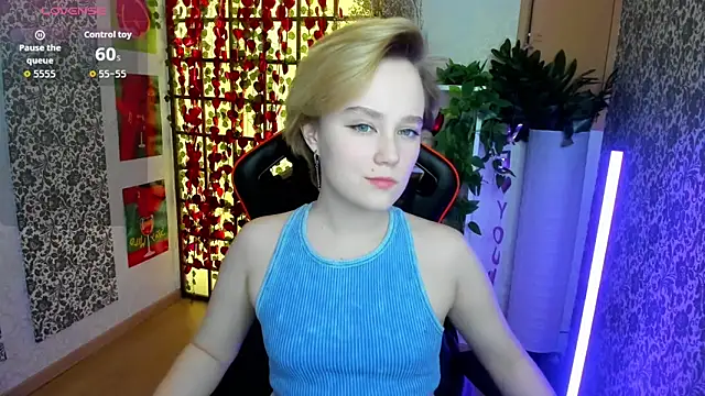 Snapshot of Ellie_Heavenly chatting on 02-20-26, 08:38 Ellie Heavenly online show from 02-20-26, 08:38