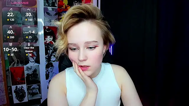 Snapshot of Ellie_Heavenly chatting on 02-24-26, 08:12 Ellie Heavenly online show from 02-24-26, 08:12