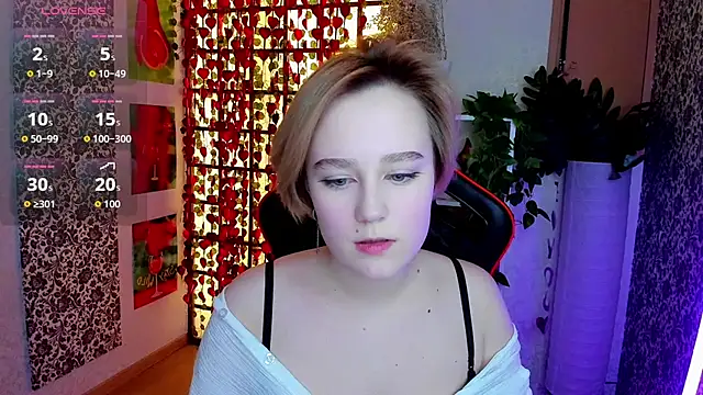 Snapshot of Ellie_Heavenly chatting on 02-27-26, 08:36 Ellie Heavenly online show from 02-27-26, 08:36