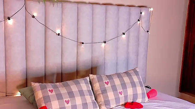 ChloeeMiller   online show from 03-02-26, 02:25