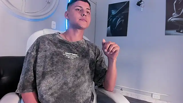 Snapshot of Liam9_ chatting on 01-15-26, 02:49 Liam9 online show from 01-15-26, 02:49