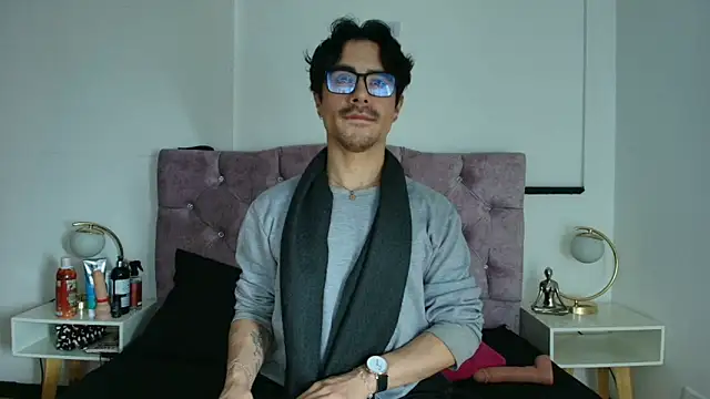 Snapshot of Ethan_Briggs_ chatting on 03-03-26, 03:34 Ethan Briggs online show from 03-03-26, 03:34