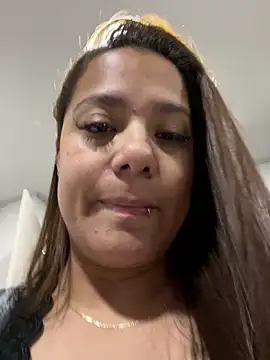 Snapshot of Pretty__Milf chatting on 03-12-26, 09:15 Pretty Milf online show from 03-12-26, 09:15