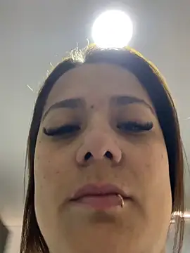 Snapshot of Pretty__Milf chatting on 03-21-26, 02:53 Pretty Milf online show from 03-21-26, 02:53