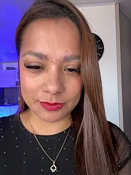 Snapshot of Pretty__Milf chatting on 03-24-26, 01:05 Pretty Milf online show from 03-24-26, 01:05