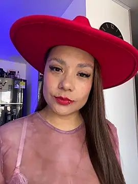 Snapshot of Pretty__Milf chatting on 04-10-26, 02:00 Pretty Milf online show from 04-10-26, 02:00