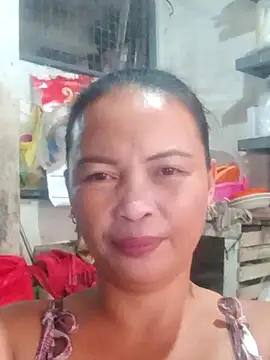 Snapshot of hot_momma88 chatting on 01-15-26, 06:51 hot momma88 online show from 01-15-26, 06:51