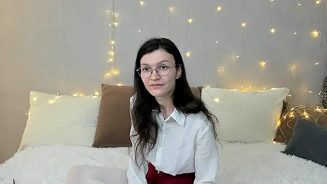 ThoraMarola online show from 02-06-26, 05:01