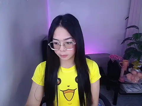 Snapshot of Callmesuesue chatting on 02-05-26, 04:39 Callmesuesue online show from 02-05-26, 04:39