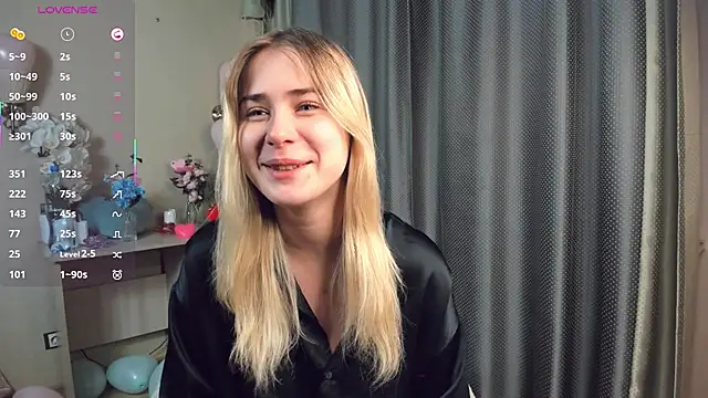 LuanaFincel online show from 02-15-26, 01:02